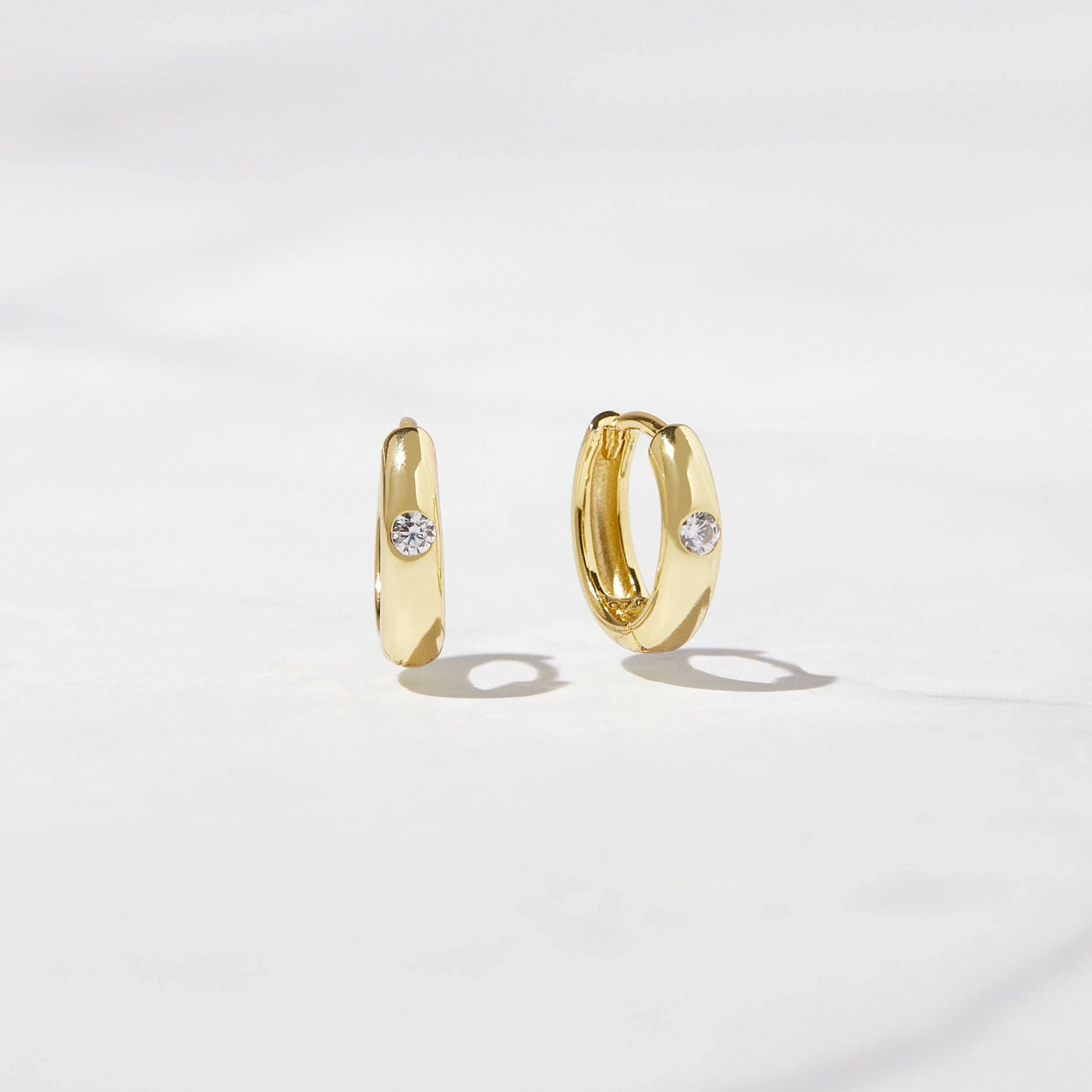 Dome Diamond Huggies