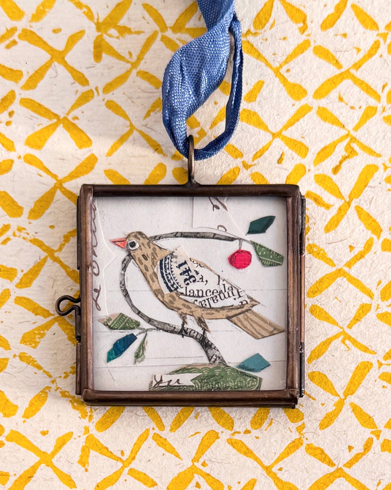 Cerise Folk Bird ~ Art Locket Vintage Decor Handmade