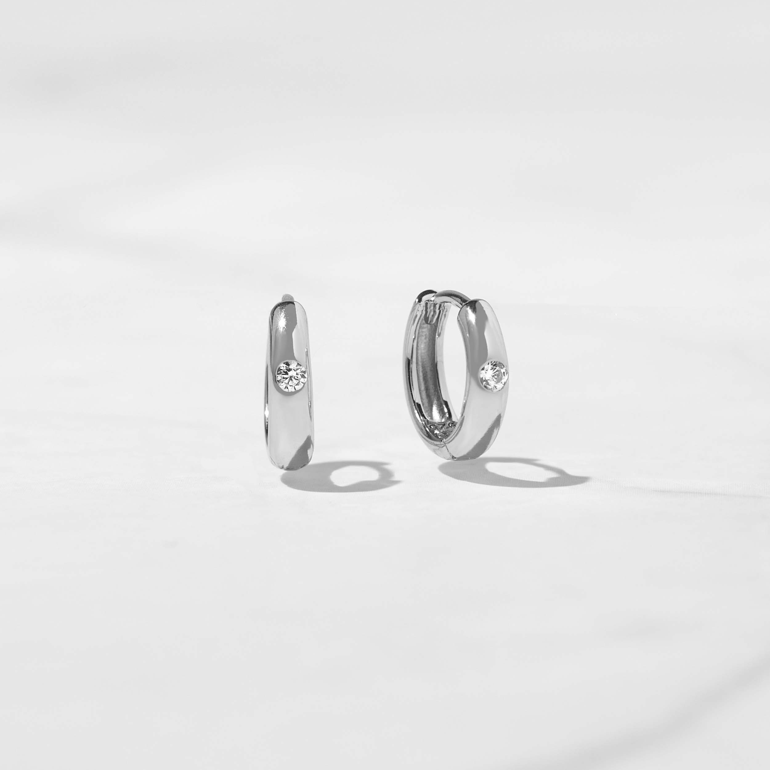 Dome Diamond Huggies