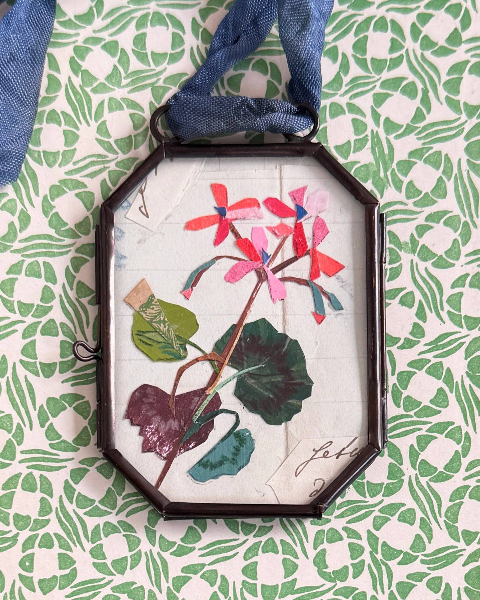 Geranium No. 1 ~ Art Locket Floral Vintage Decor Handmade 